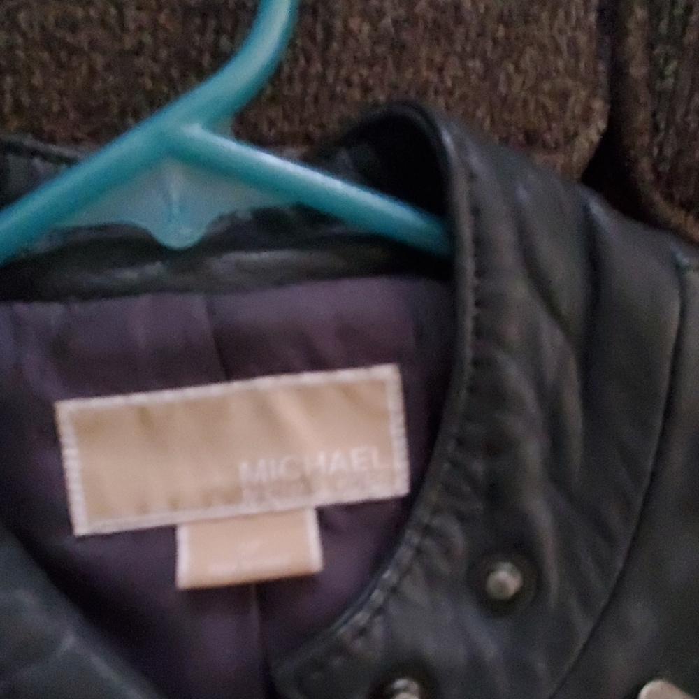 Leather jacket - Picture 2 of 3